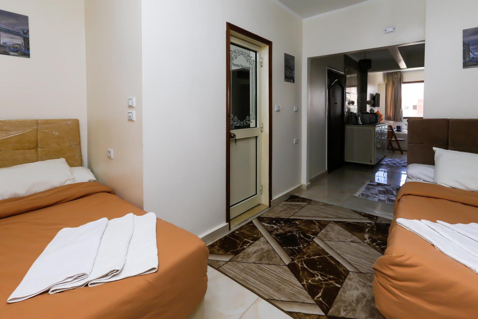 Panorama Pyramids& Jacuzzi * Le Caire